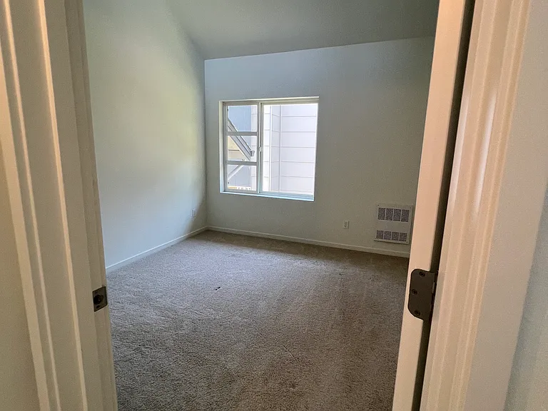 15212 NE 81st Way — Photo 23