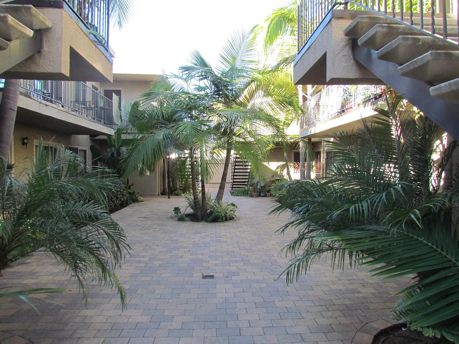 1 bed, 680 sqft, $2,100 — Photo 2