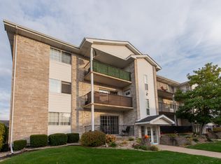 404 Sturdy Rd APT A5, Valparaiso, IN 46383
