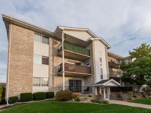 404 Sturdy Rd APT A5, Valparaiso, IN 46383