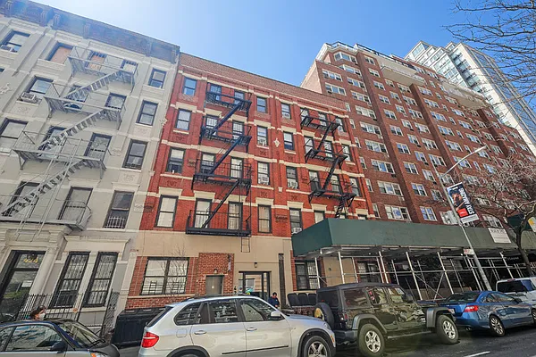 Rented by Cooper & Cooper Real Estate | media 14