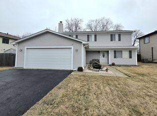 358 Thistle Dr, Bolingbrook, IL 60490