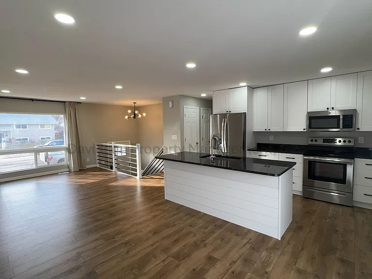 3040 Garland Ter — Photo 4