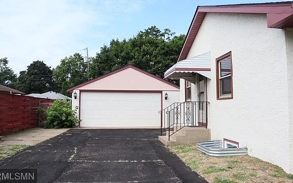 4th image of 6007 Vincent Ave N