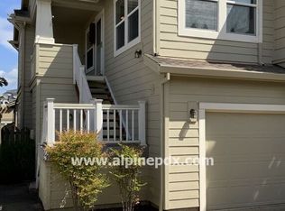 6134 NE Copper Beech Dr APT B, Hillsboro, OR 97124