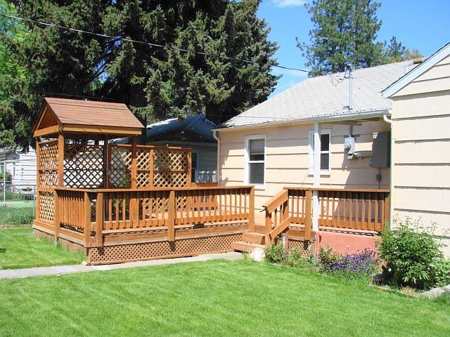 back yard deck/gazebo