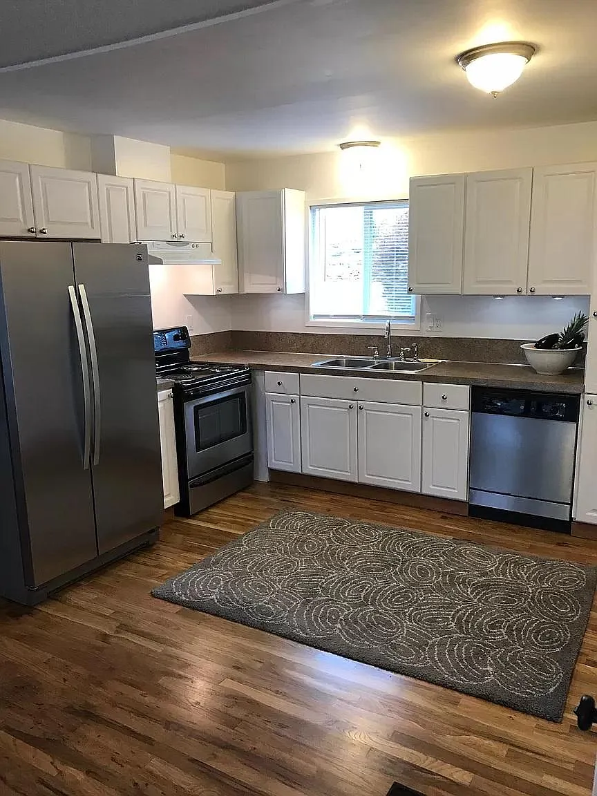 2 bed, 750 sqft, $1,795 — Photo 1