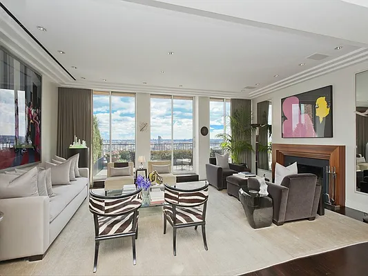 Sold by Sotheby's International Realty | media 19