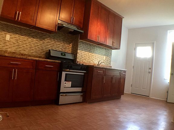 3rd image of 3151 44th St APT 2