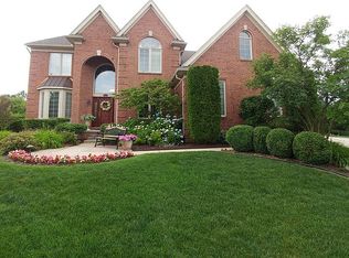 602 Appoline Ct, Rochester, MI 48307