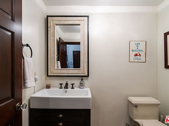 5th image of 23938 Killion St