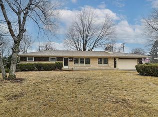 4434 W Calumet Rd, Brown Deer, WI 53223