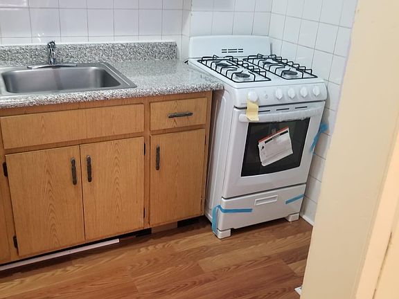 3rd image of 897 E 95th St APT 2