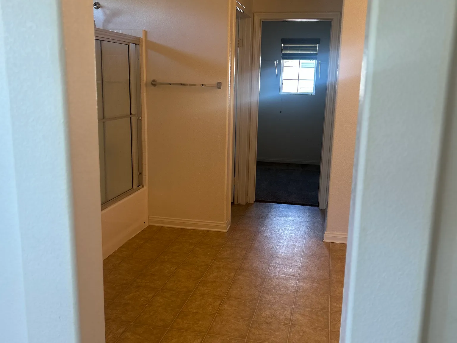 5 bed, 3081 sqft, $3,400 — Photo 4