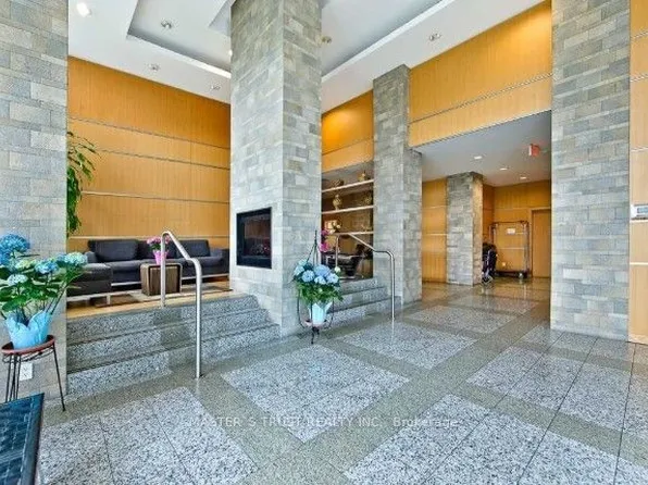 68 Grangeway Ave #209, Toronto, ON M1H 0A1