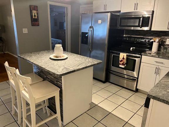 4th image of 8208 48th Ave N