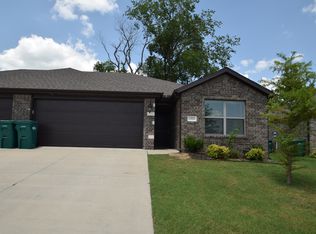 1562 Sandpiper St, Centerton, AR 72719