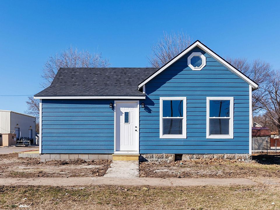 301 Poplar St, Wamego, KS 66547 Zillow