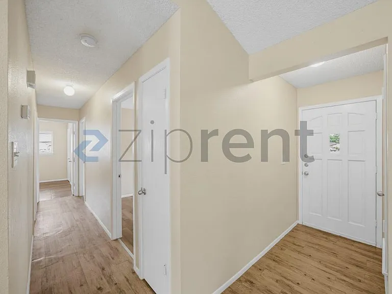 8318 Tuxford — Photo 13