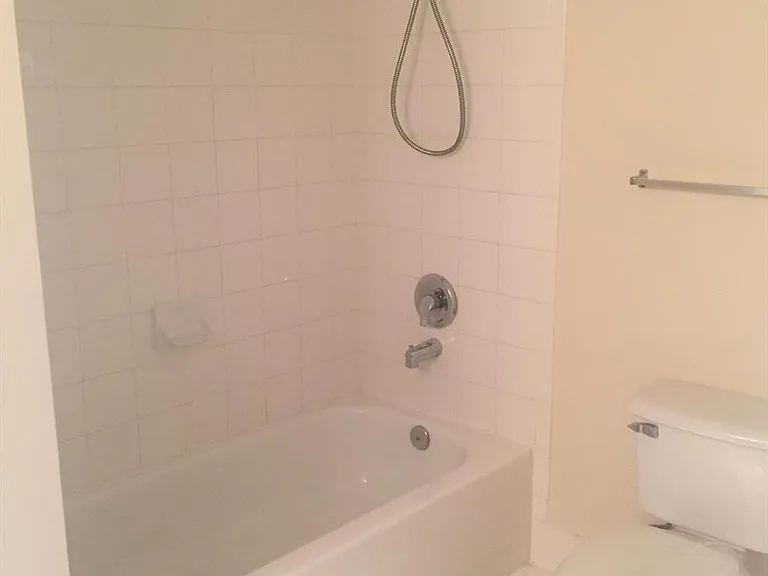7912 Sonoma Springs Cir #107 — Photo 31