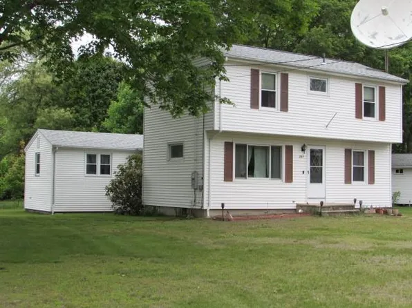 287 Union Ave, Pascoag, RI 02859