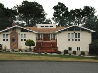 64 Halley Dr, Pomona, NY 10970