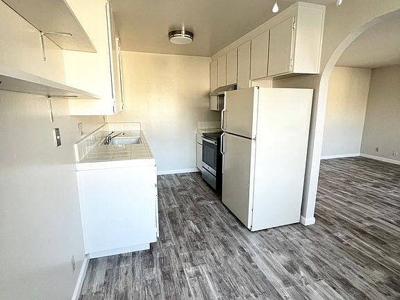 3rd image of 3727 Peacock Ct APT 5