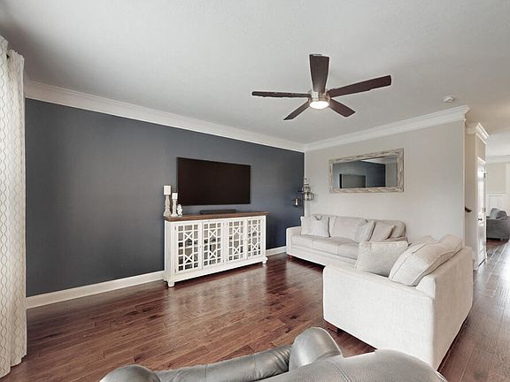 4th image of 2216 Kendall Park Dr