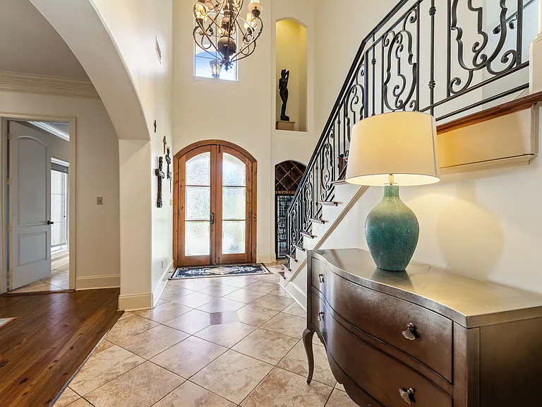 118 W Bayou Pkwy — Photo 7