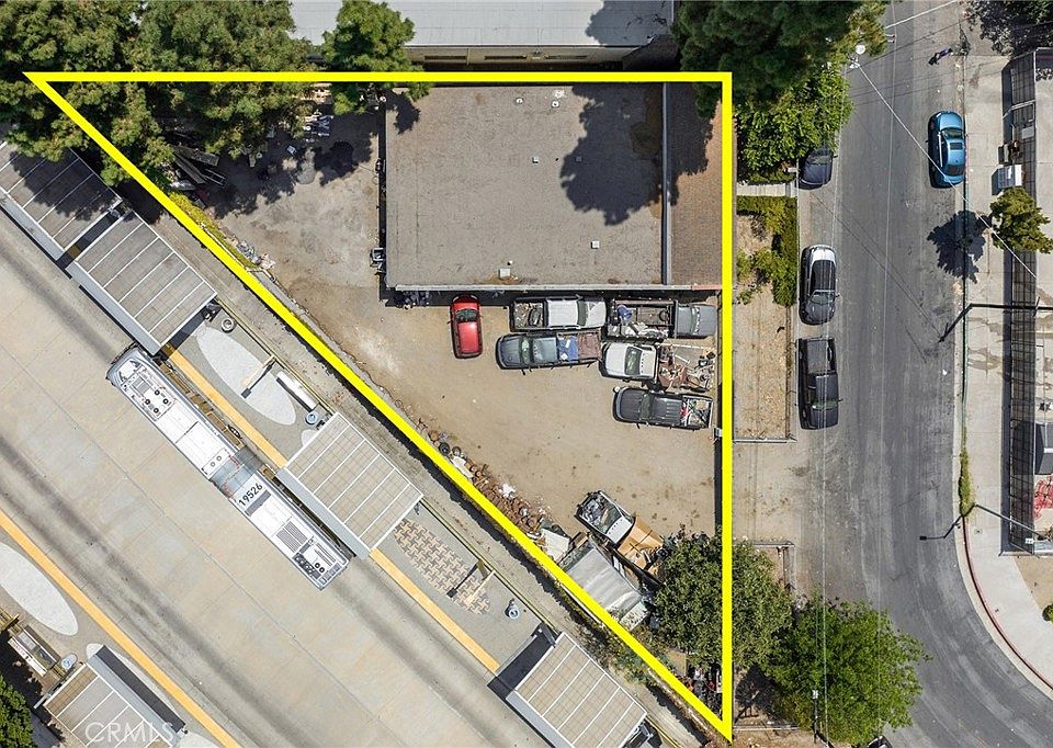 1st image of 5938 Buffalo Ave #13