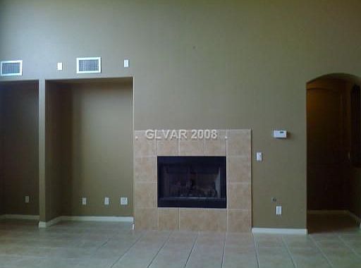 2nd image of 894 Roseberry Dr