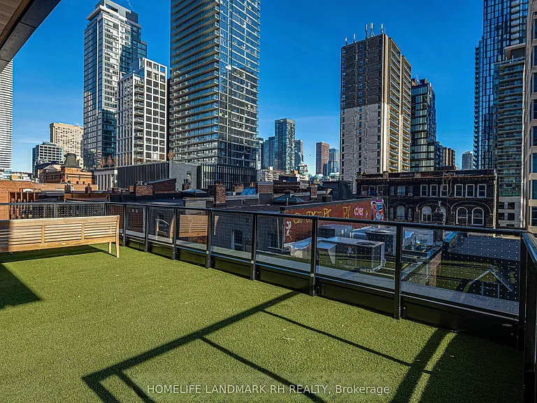 8 Wellesley St W #3902 — Photo 26