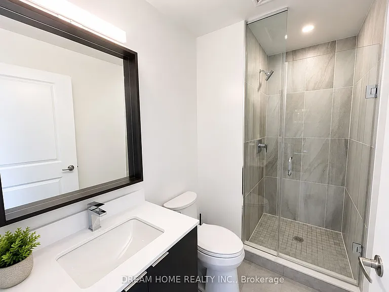 543 Richmond St W #1424 — Photo 8