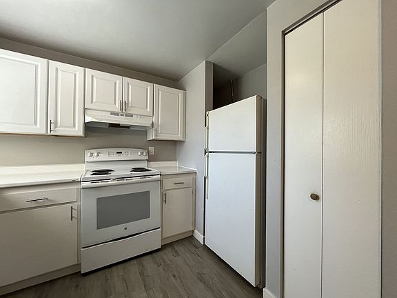 5th image of 8332 SW 21st Ave APT 9