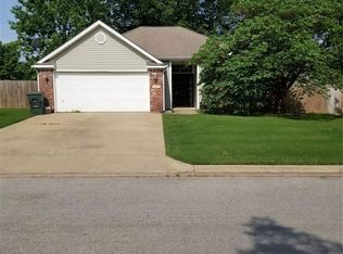 1827 Pinecrest St, Springdale, AR 72764
