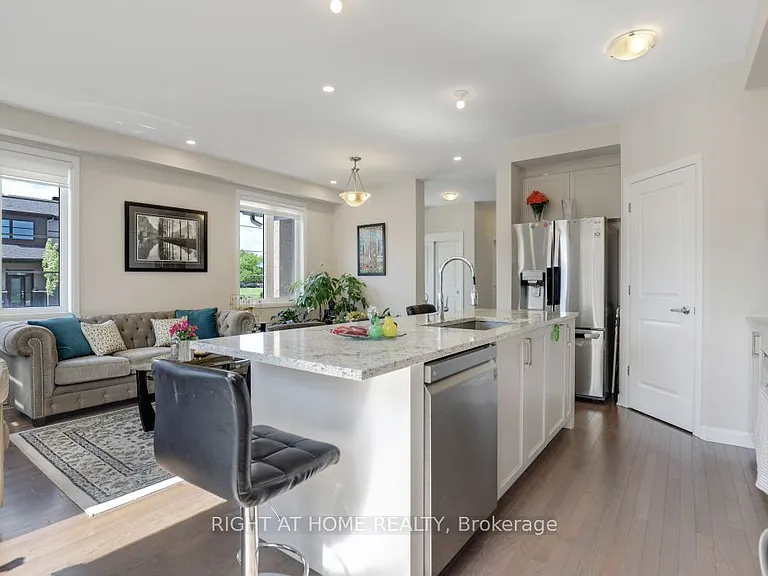 900 Serrano St — Photo 15