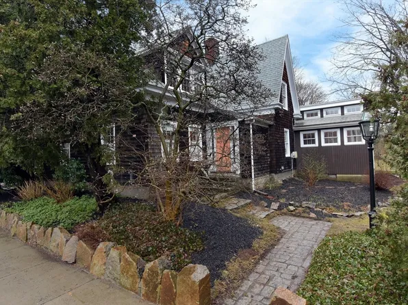 109 Hale St, Beverly, MA 01915