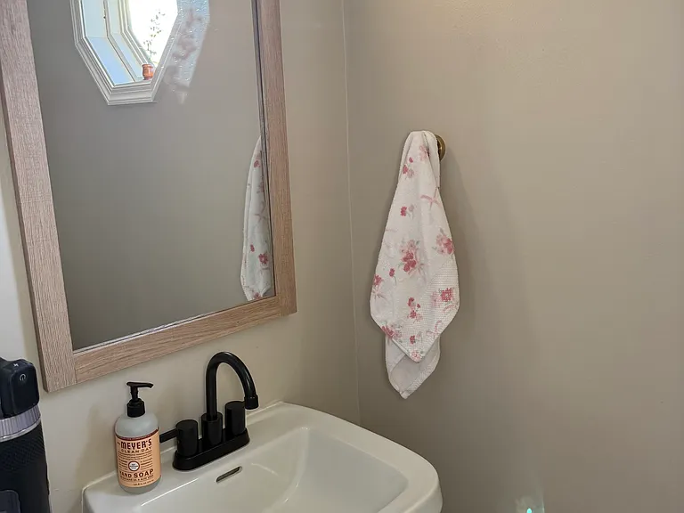 100 Carolina Rd — Photo 11