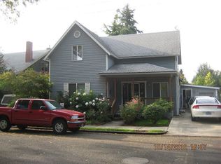 499 5th St, Woodburn, OR 97071