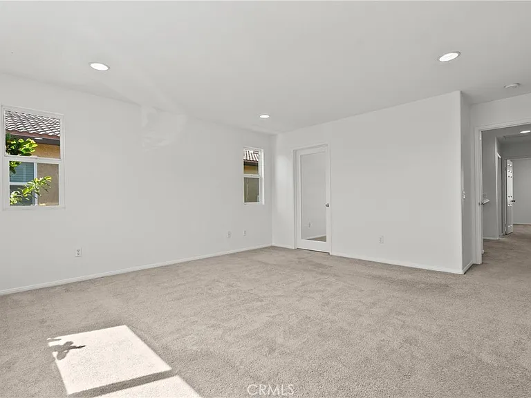 9427 Lemona Ave #20 — Photo 18