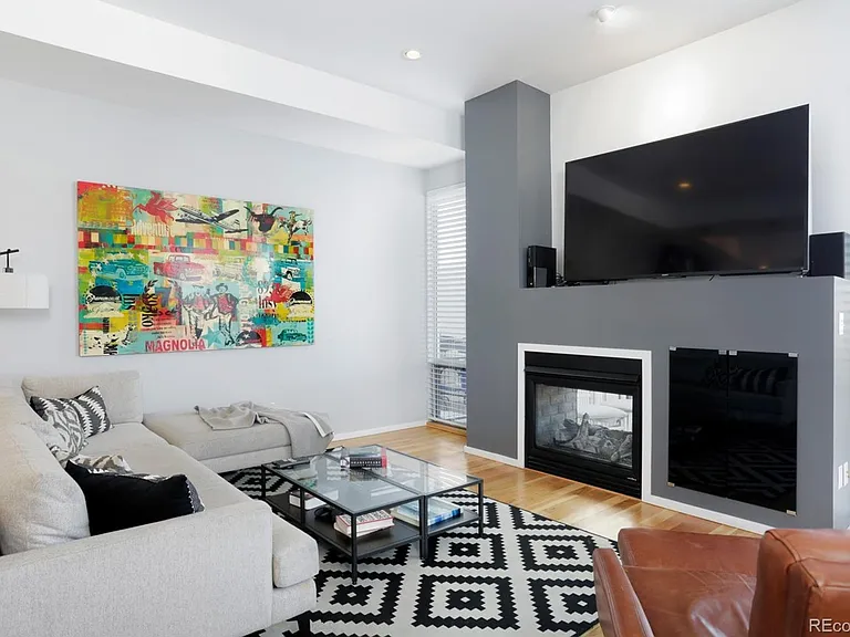 Living Room with working Gas Fireplace