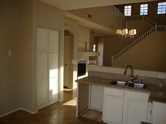 4th image of 2420 Covered Wells Ave