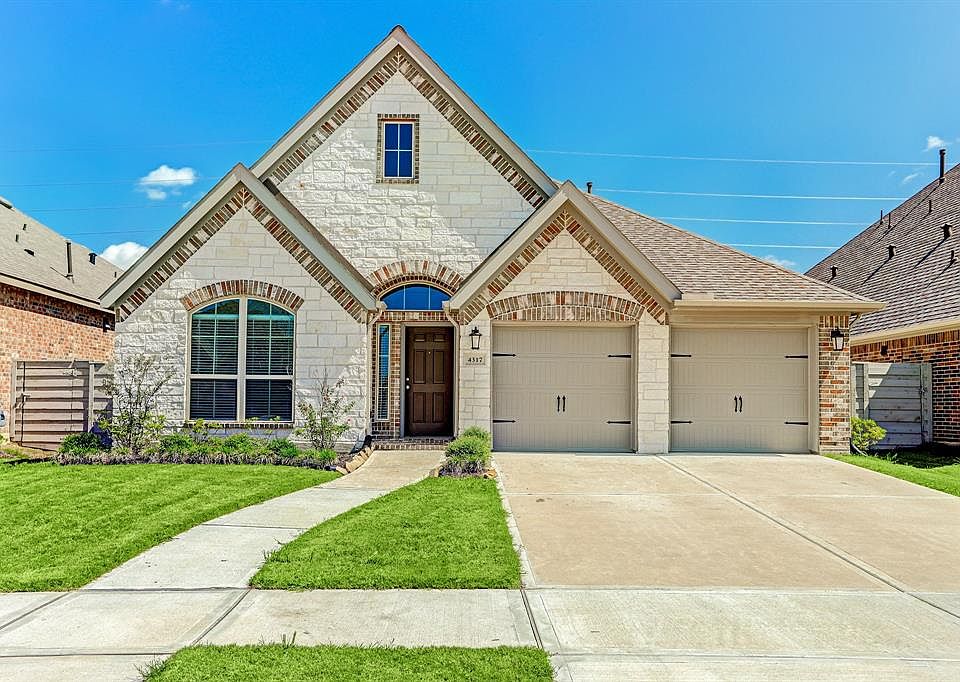 Welcome to 4317 Mesquite Terrace Ct located in the master planned community of Pomona.