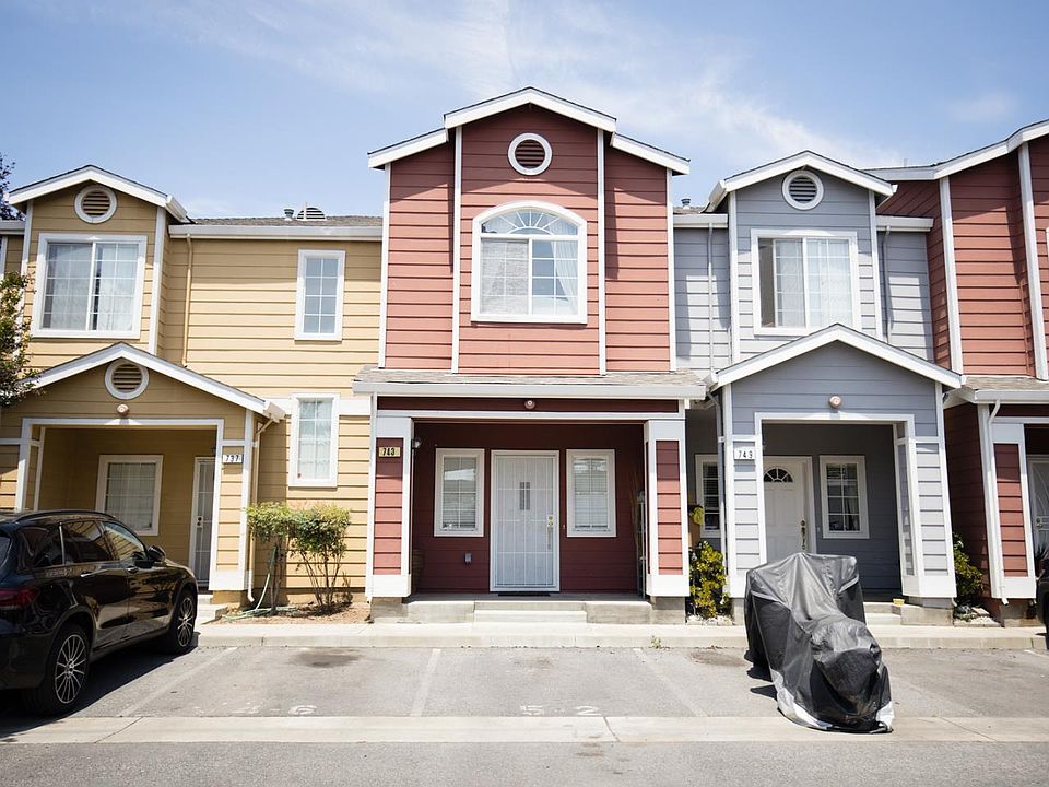1st image of 743 Bonita Pl