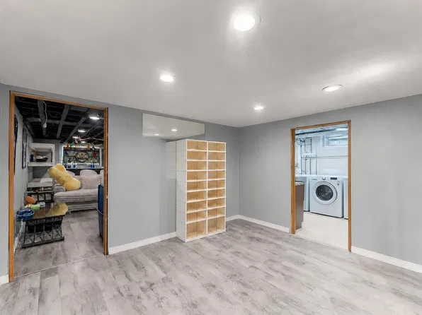 2162 W Oak St, La Porte, IN 46350