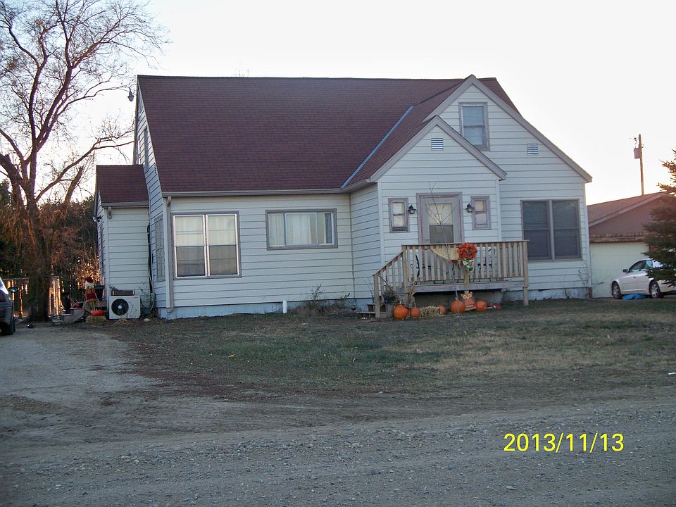 1st image of 922 Railroad Ave NW