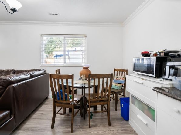 10785 155a St, Surrey, BC V3R 9X5