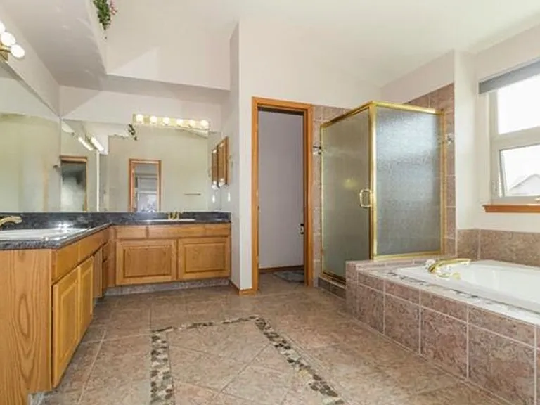 15425 Holbein Dr — Photo 18