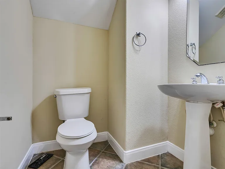 4409 Juan Carlos Ct — Photo 15