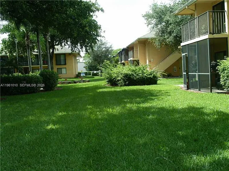 5921 Washington St #124 — Photo 3